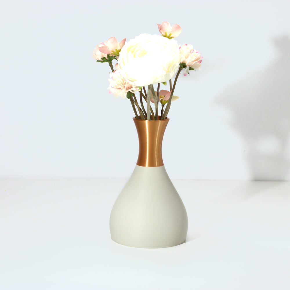 Bone Potions Vase with bronze, 3D printed by Mewse